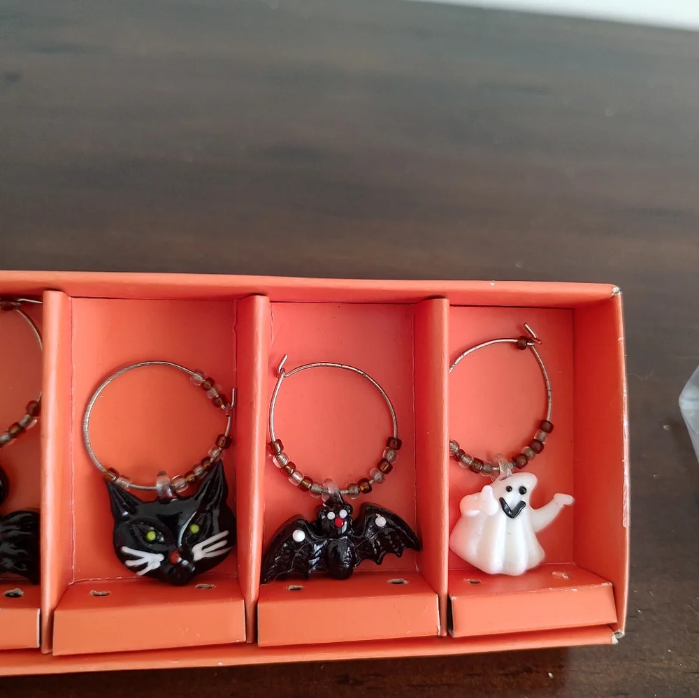 VTG Pier 1 Halloween Glass Drink Charms Pumpkin Spider Web Ghost Black Cat Bat